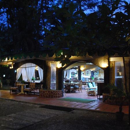 Potipot Gateway Resort Malimanga Exterior foto